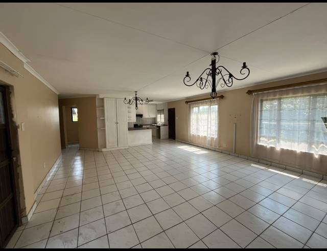 2 BEDROOM FREESTANDING TO LET IN BELLAIR